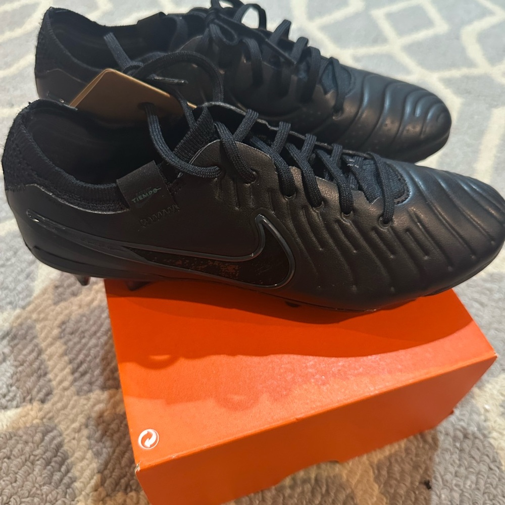 Nike Black Soccer Cleats Tiempo 10 Pro FG Size Mens 6 / Women’s 7.5